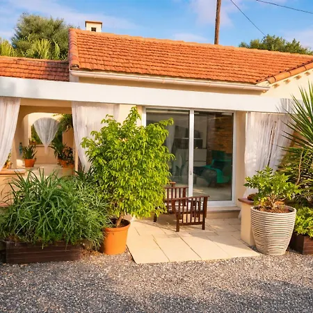 度假居 De La Nartelle- 20m2- Piscine Partagee - Parking - Bbq -calme & Detente Au Reve D'azur A Quelques Pas De La