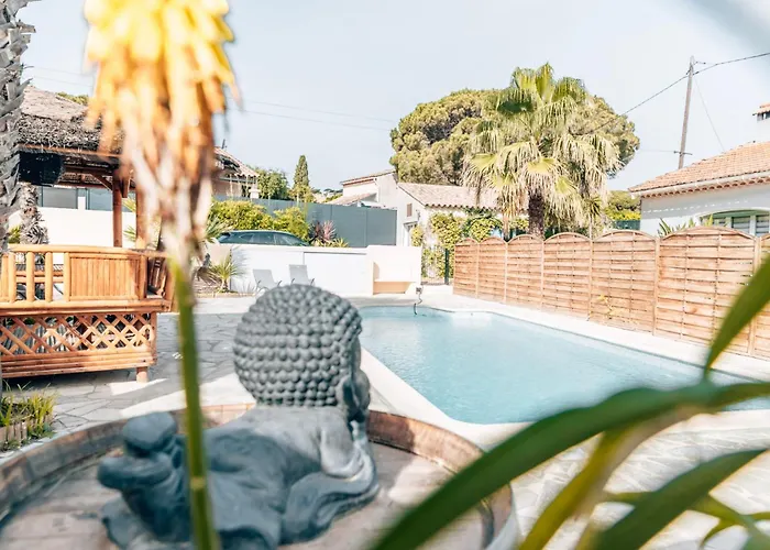 Vakantiehuis 20m2 Cosy Bord De - Piscine Partagee - Parking - Bbq - Draps Inclus Sainte-Maxime