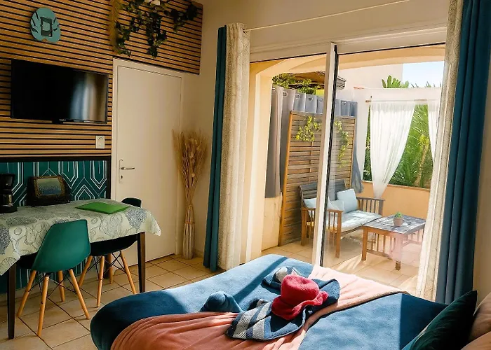 Hébergement de vacances 20m2 Cosy Bord De - Piscine Partagée - Parking - Bbq - Draps Inclus *