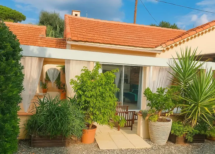 Rêve D'azur De La Nartelle 20m2 Avec Piscine Partagée, Parking Barbecue, Draps Inclus à La Nartelle Hébergement de vacances Sainte-Maxime