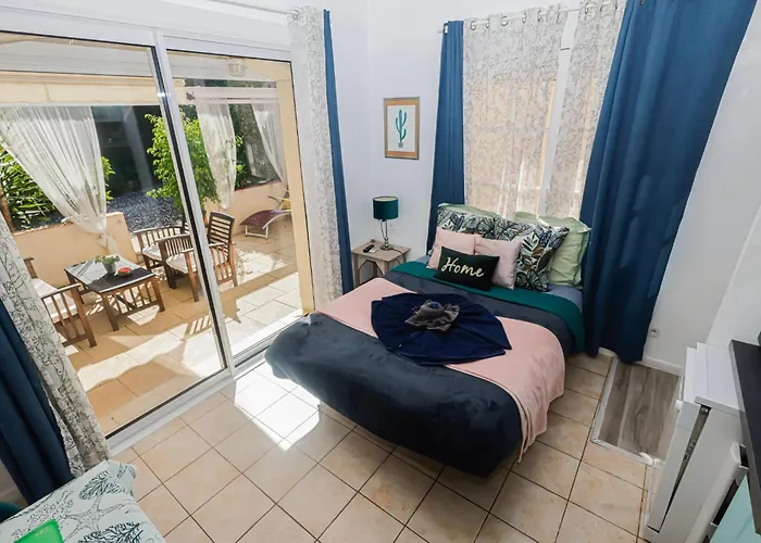 Holiday home 20m2 Cosy Bord De - Piscine Partagee - Parking - Bbq - Draps Inclus Sainte-Maxime