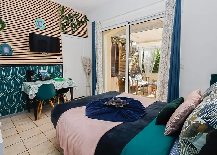 20m2 Cosy Bord De - De La Nartelle- - Piscine Partagee - Parking - Bbq - Draps Inclus Sainte-Maxime