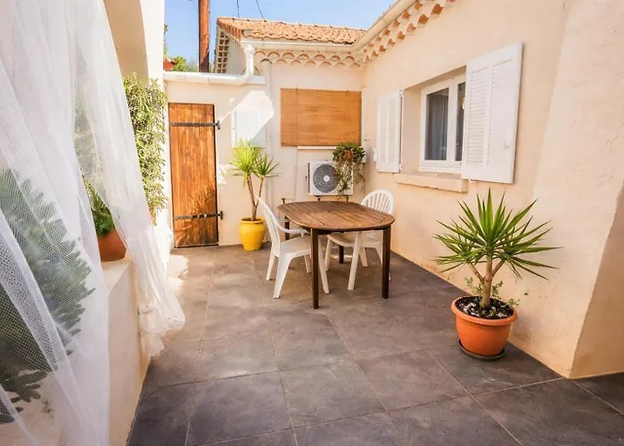 20m2 Cosy Bord De - Piscine Partagée - Parking - Bbq - Draps Inclus Hébergement de vacances Sainte-Maxime
